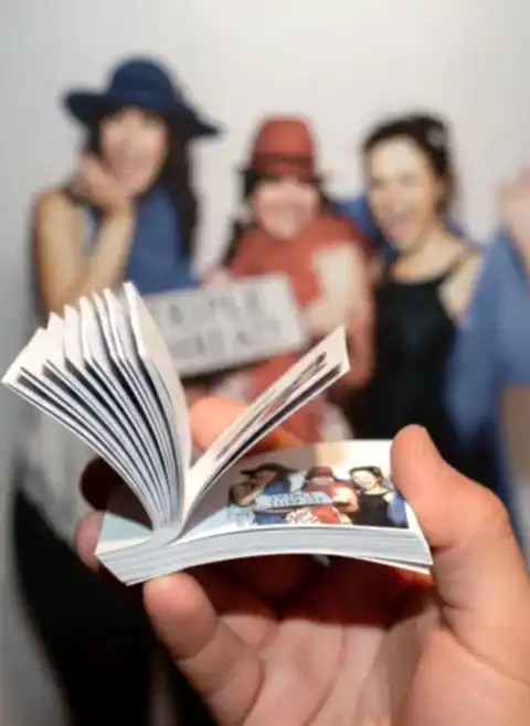 Flip Book Photo Booth - Etkinlik Deneyimi Kiralama