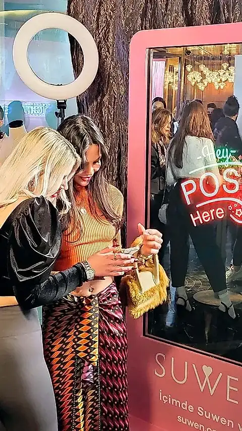Mirror Photo Booth - Etkinlik Deneyimi Kiralama