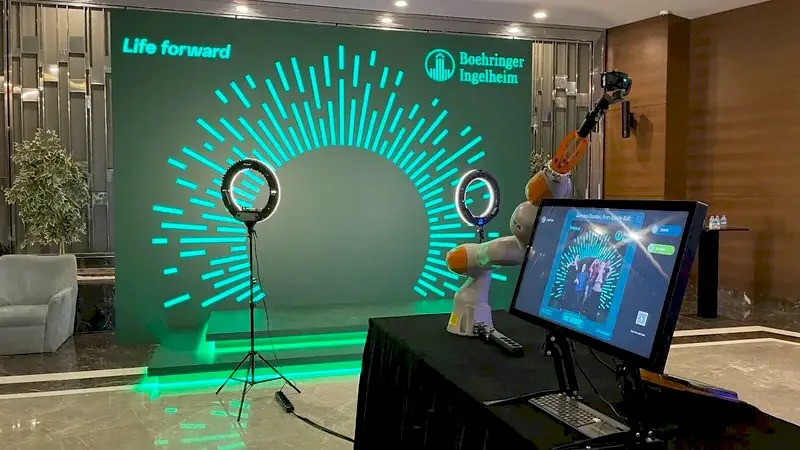 Glambot - Guest Experience 18