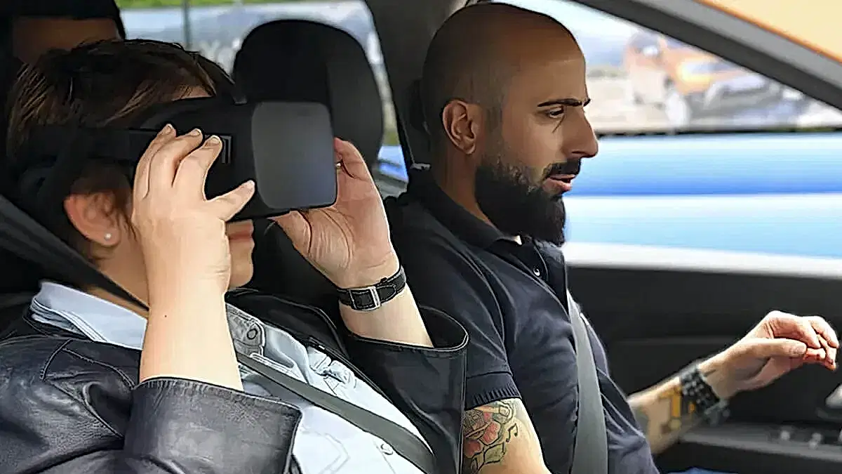 Dacia Mix Reality VR Roadshow - DACIA