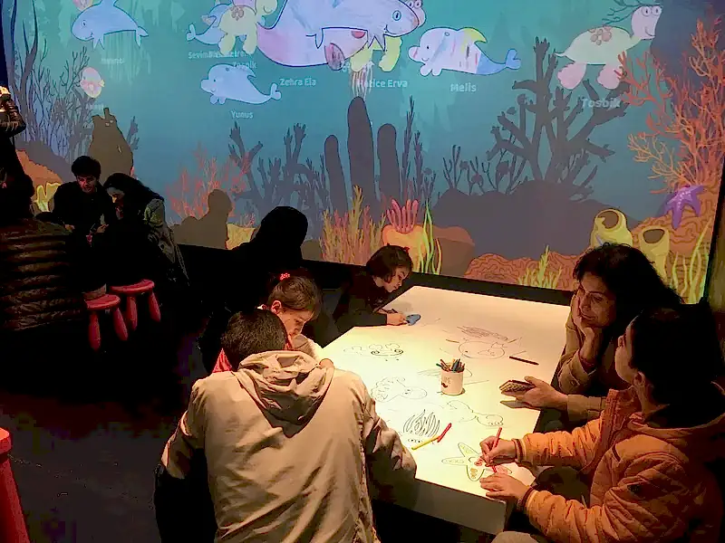 IST Marina Mall Interactive Aquarium - Guest Experience 3