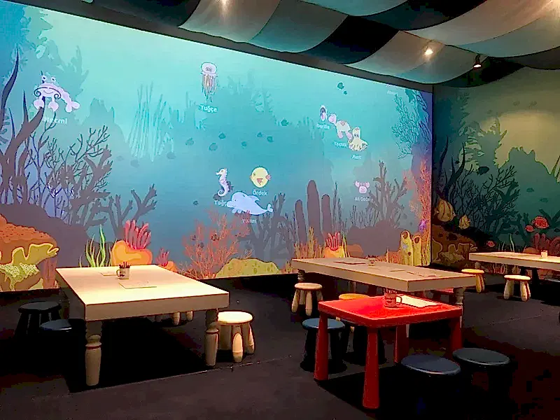 IST Marina Mall Interactive Aquarium - Guest Experience 13